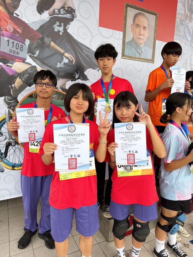 恭賀本校榮獲113年第11屆教育盃全國獨輪車錦標賽400公尺競速接力第二名